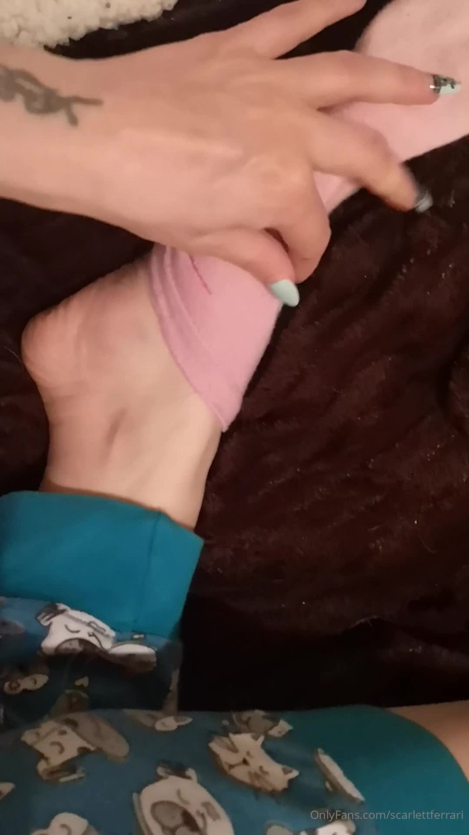 free online video 39 scarlettferrari 23-04-2020 sniff sniff goes the piggy, lily lane femdom on femdom porn 