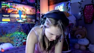 Aleavi Stars in Her Exclusive XXX Video Alea_vi  exclusive