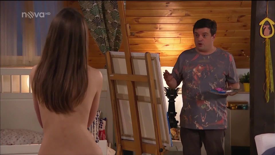 Veronika Mackova - Ulice e4023 (2021) HD 1080p - [Celebrity porn]