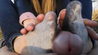 Oksifootjob - Public Footjob And Socks Job From Beauty On In The Park Close View,  on feet porn 