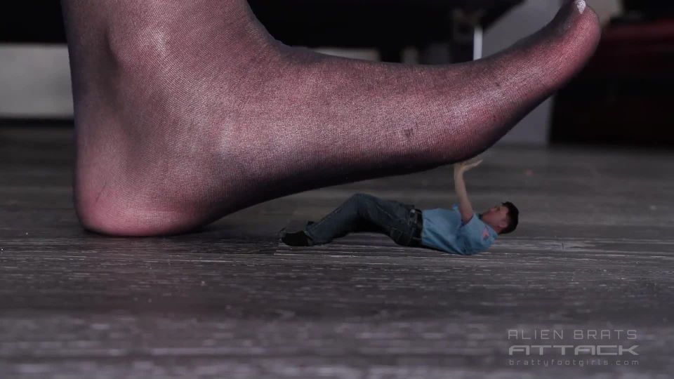 online clip para adultos 48 Indica Jane & Natasha Ty – Alien Brats Ataque SFX en fetiche porno pareja fetiche