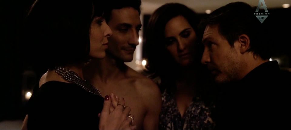 Julieta Diaz, Carla Peterson - Dos mas dos (2012) HD 1080p - (Porno de Celebridad)