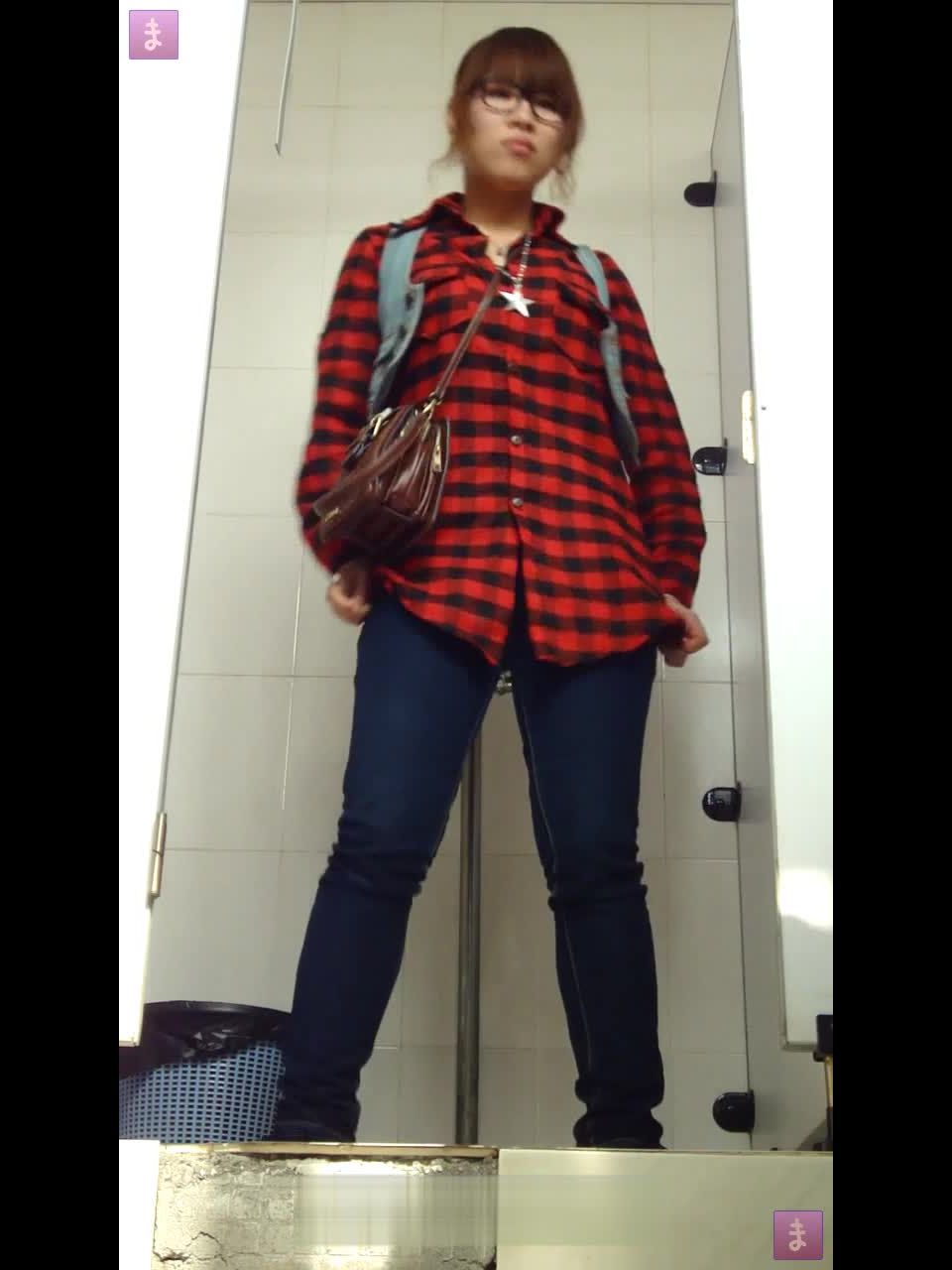 porno online clip 38 voyeur  China WC luz en webcam