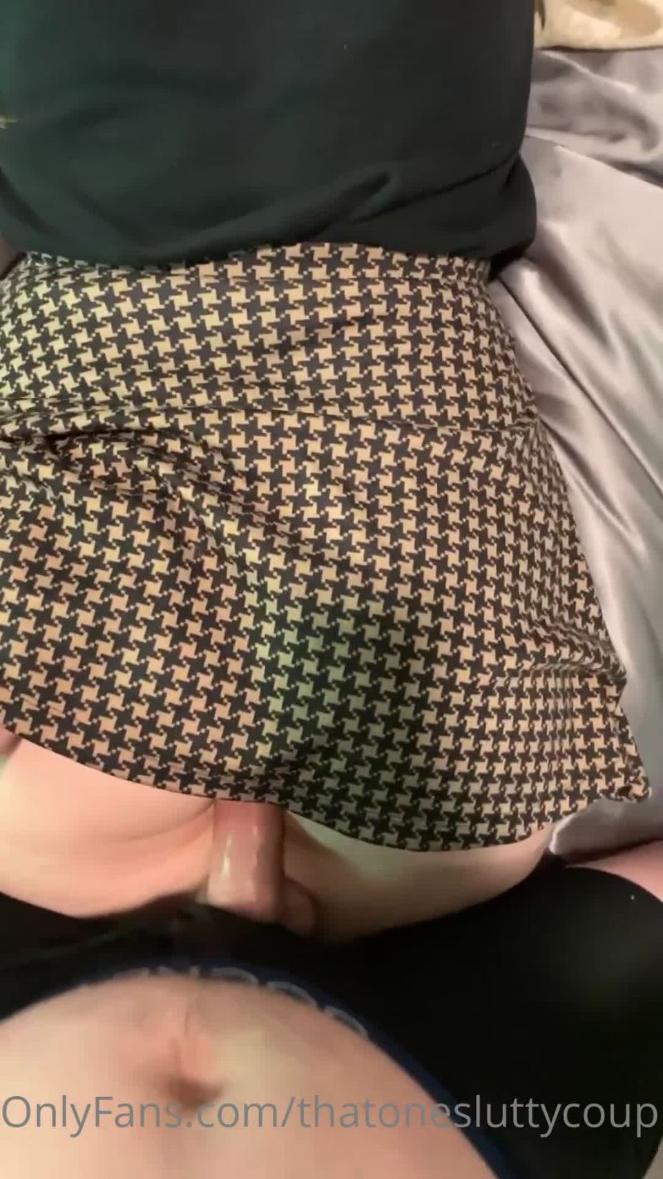 Thicc booty - thatonesluttycouple () Thatonesluttycouple - care to slide in 10-05-2021