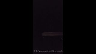 Cornudopar - pov su escondite debajo de la cama como la esposa engaña en usted con una gran polla alfa 21-02-2022