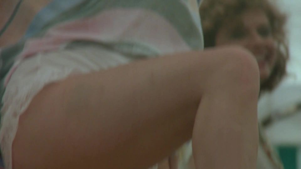 Serena Grandi, Malisa Longo, Luciana Cirenei, Laura Sassi - Miranda (1985) HD 1080p - [Celebridad porno]