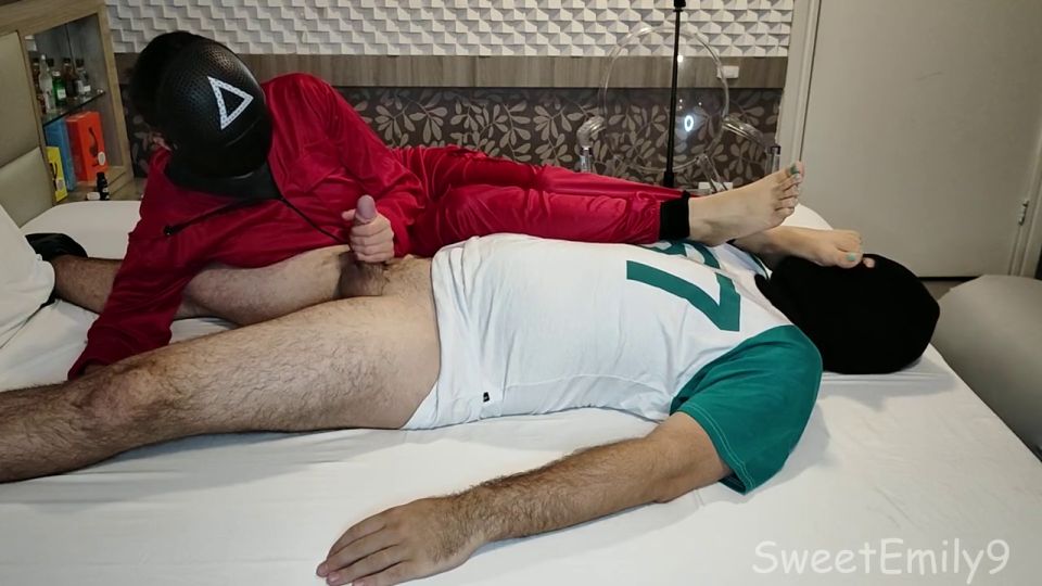 Emily Granger - Juego de Calamares - Terapia de los pies