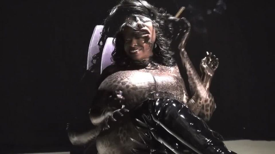 Vanessa Blue - Fumar Caliente #5 - Fumar