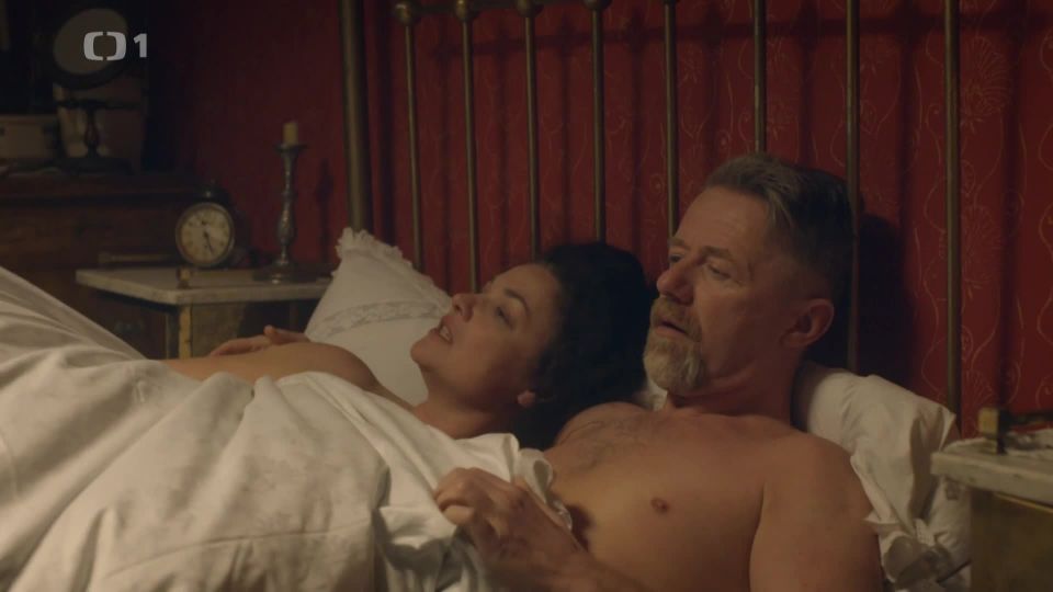 Martina Preissova - Zlociny Velke Prahy s01e01 (2021) HD 1080p - [Celebrity porn]