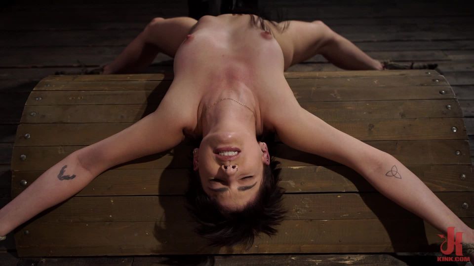 clip 43 Kristen Scott: Dos días de tormento, Día Dos en bdsm porno Rachel Roxxx dominación femenina