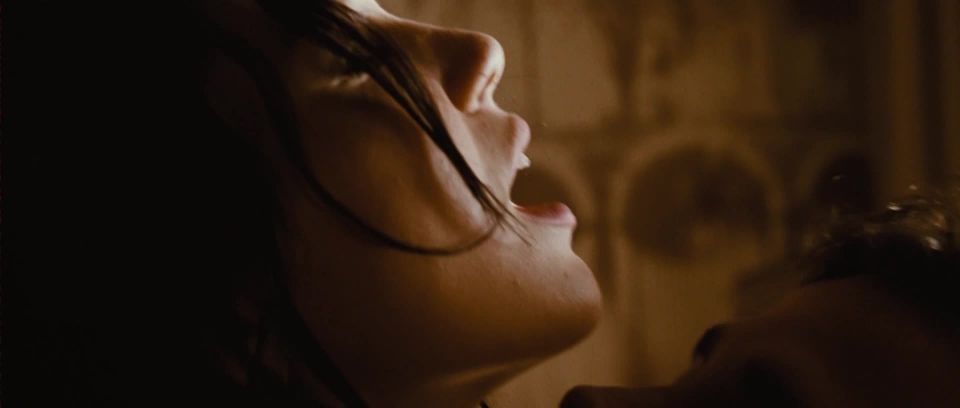 Nathalia Dill – Paraisos Artificiais (2012) HD 1080p!!!