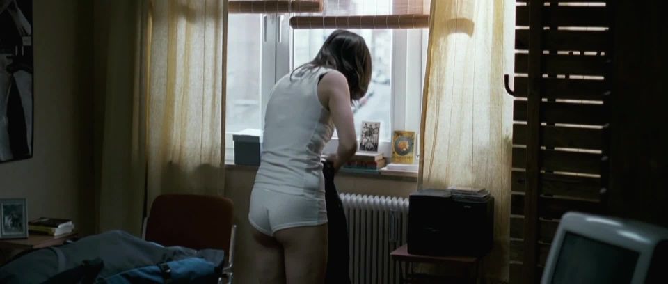 Eline Kuppens – Linkeroever (2008) HD 1080p!!!