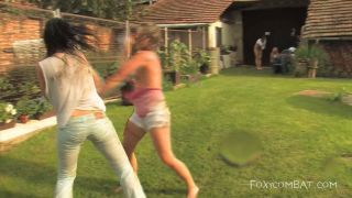 Isabella vs Silvia: Wet & Dirty