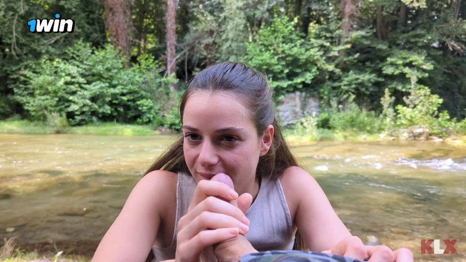 klx A Stroll Turns into a Massive Cumshot on her Face - Public Sex -