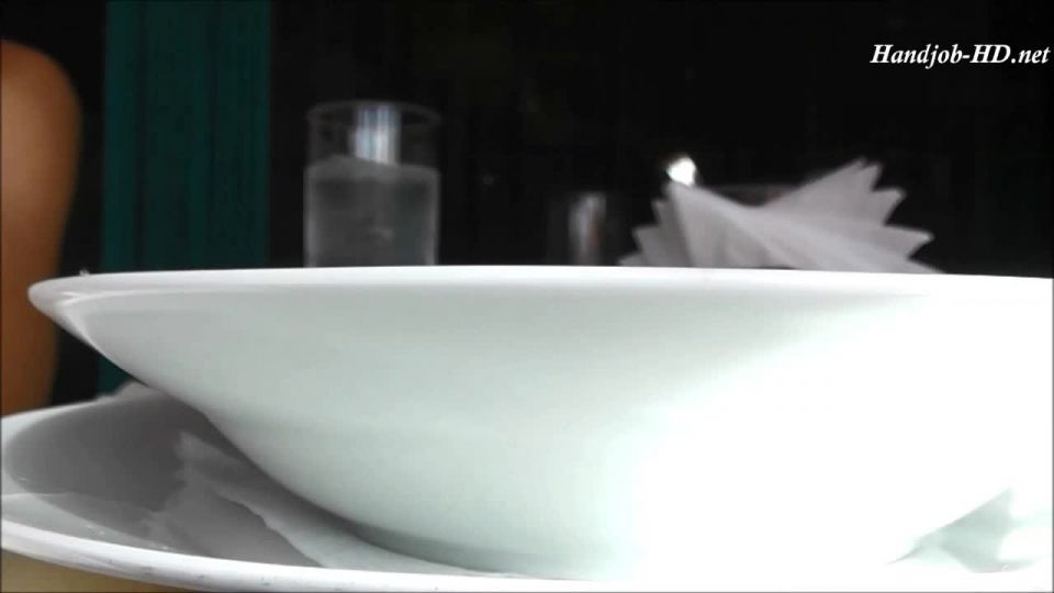 Online paja en un café público – KatiesClub - paja