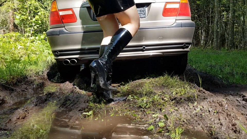 Conducción en tacones cara Revelar Mudstuck remasterizado elegante...