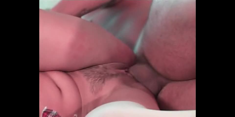 Tubo en línea con permiso de papá, escena 4