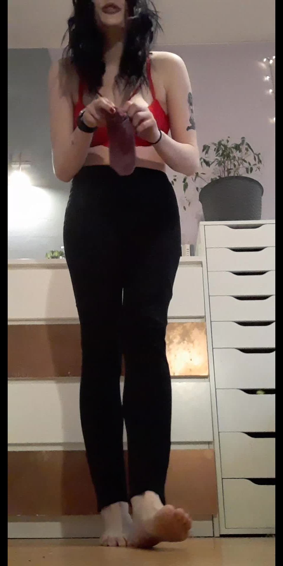 NINA CARRIE – Giantess Humiliates Tiny Slave.