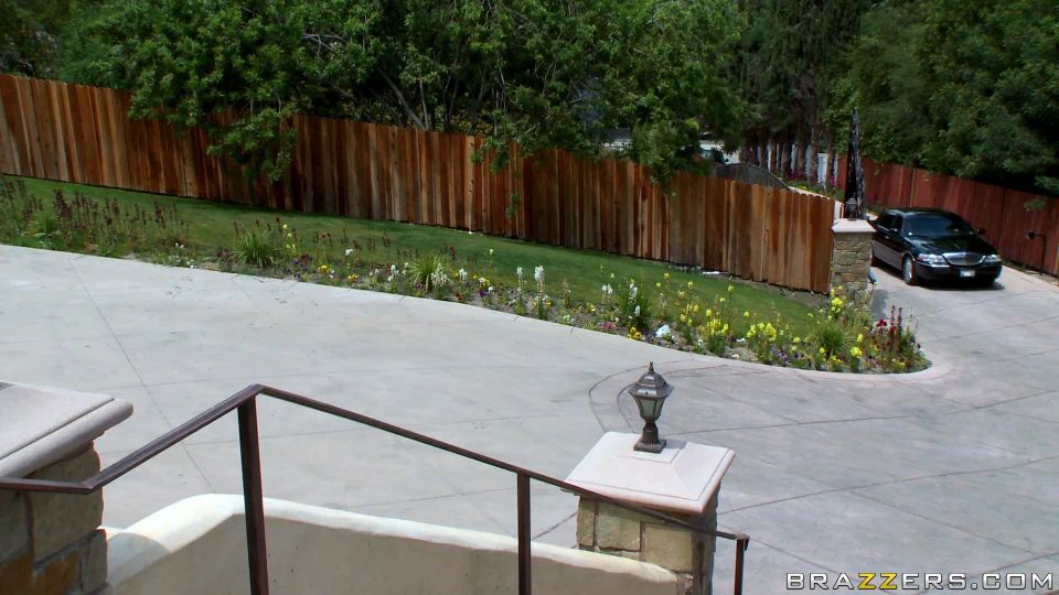 Asa Akira Jessica Jaymes Lustbite Ep - 1 An Inconvenient Truce