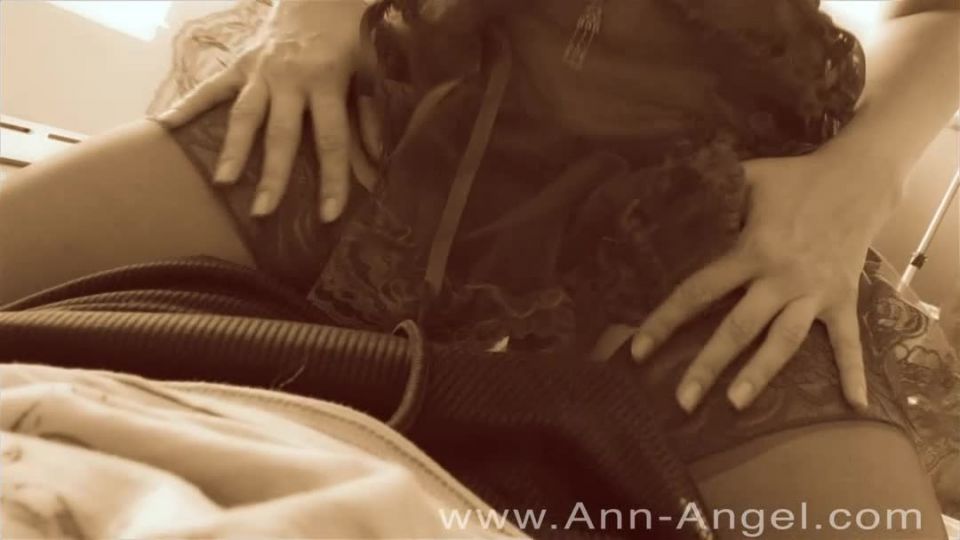 Ann Angel lingerie (mp4)