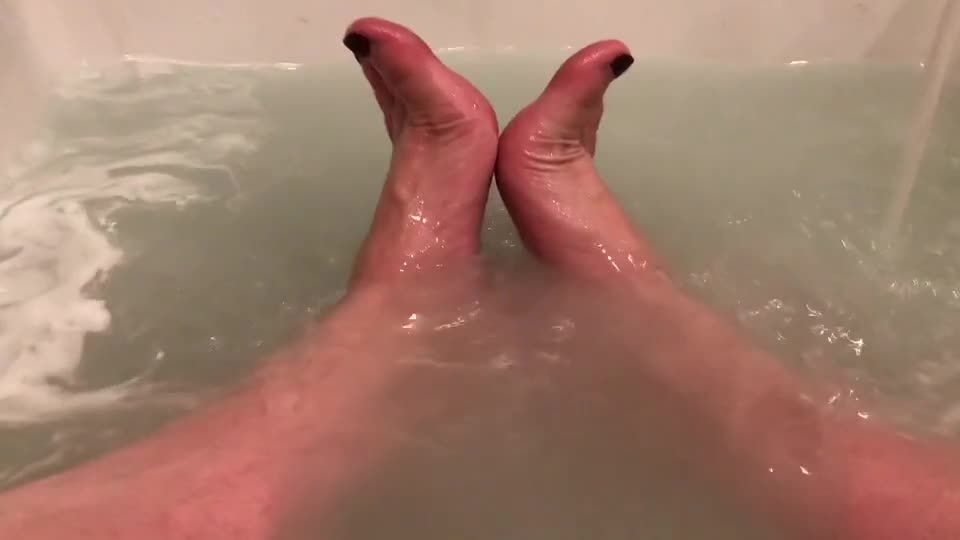 OnlyFans.com - Maitresse Madeline Marlow - Siterip - K2S () Only the true foot addicted will be able to surviv