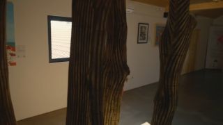 Daring Kiara Restaurant Art Gallery Public Masturbation