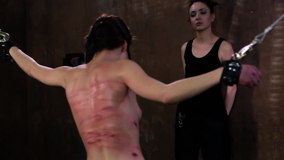 gratis video en línea 37 Mood-Pictures – Venganza en la Chica Riendo, femdom chicas medias en femdom porno