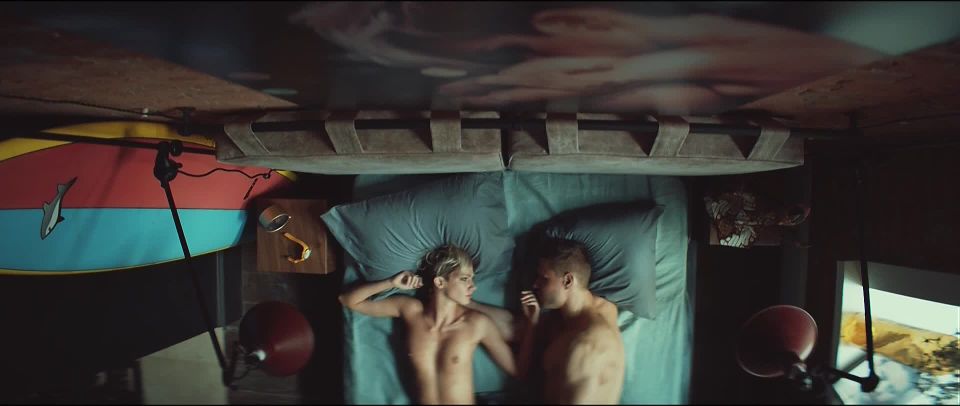 Mujeres del mundo celebran mezcla! (desnudos y escenas calientes)