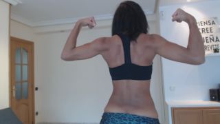 Flexing my humps for you December 19 Black!