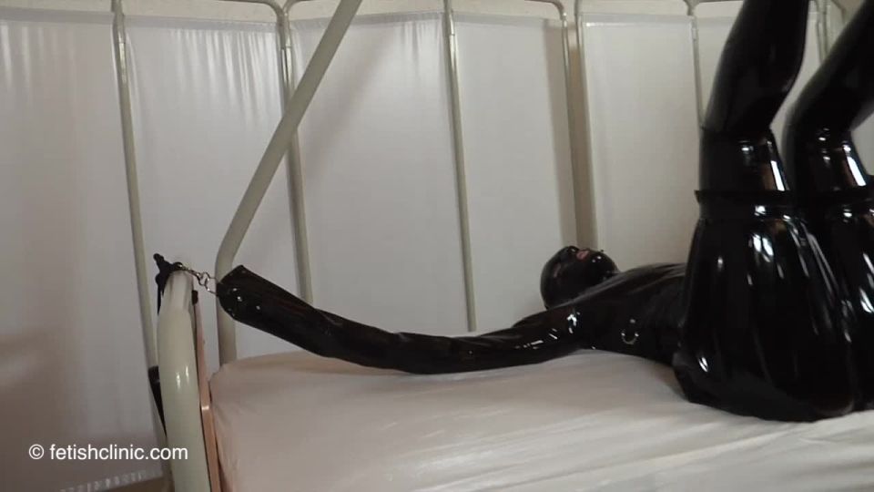 FetishClinicAR-P-KnuckleUp-1