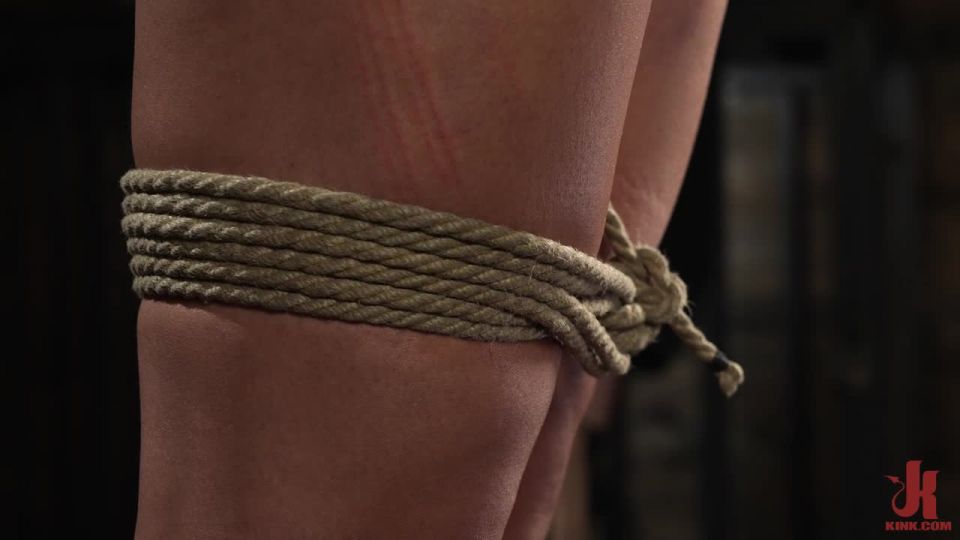 adulto xxx video 43 Kink – Brutal Bondage y Grueling Dominación de Brooklyn Gray  dolor puta  tatuaje gigante femdom