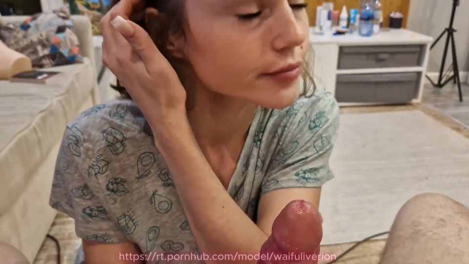 7139 Me distrajo una conversación telefónica, y mi Dick wa...