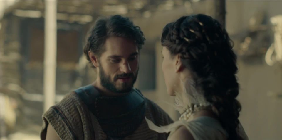 Bella Dayne, Lise Slabber - Troy Caída de una ciudad s01e01 (2018) HD 1080p!!!