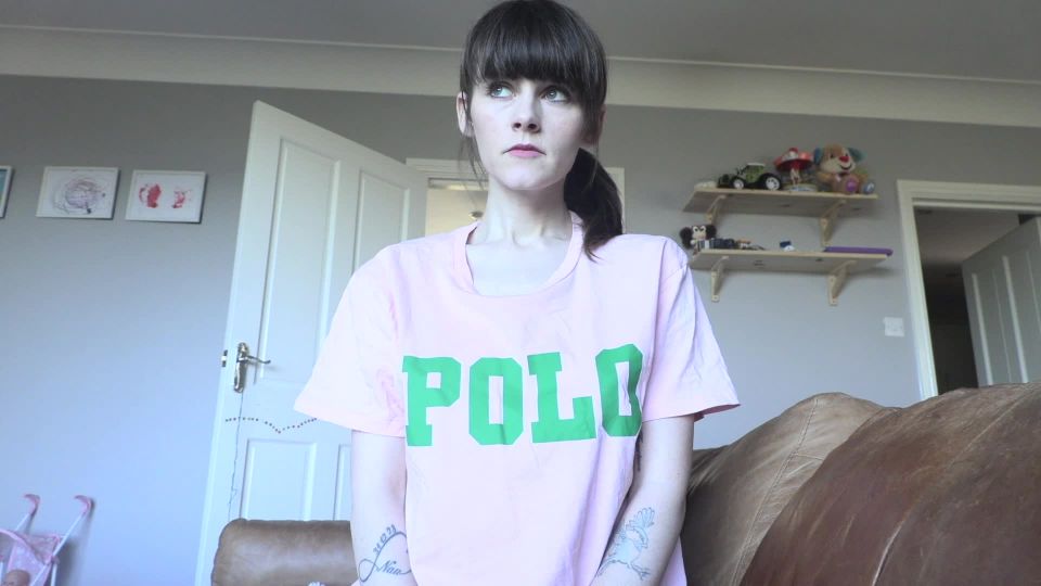 Sydney Harwin Nympho niñera: Escenas calientes reveladas