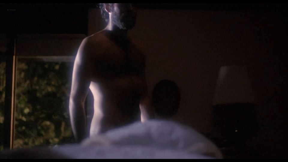 Lesley-Anne Down y Anna Maria en 'Nomads' 1080p Classic