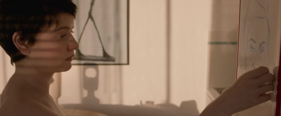 Pauline Etienne – Eden (2014) elimina escenas HD 720p!!!