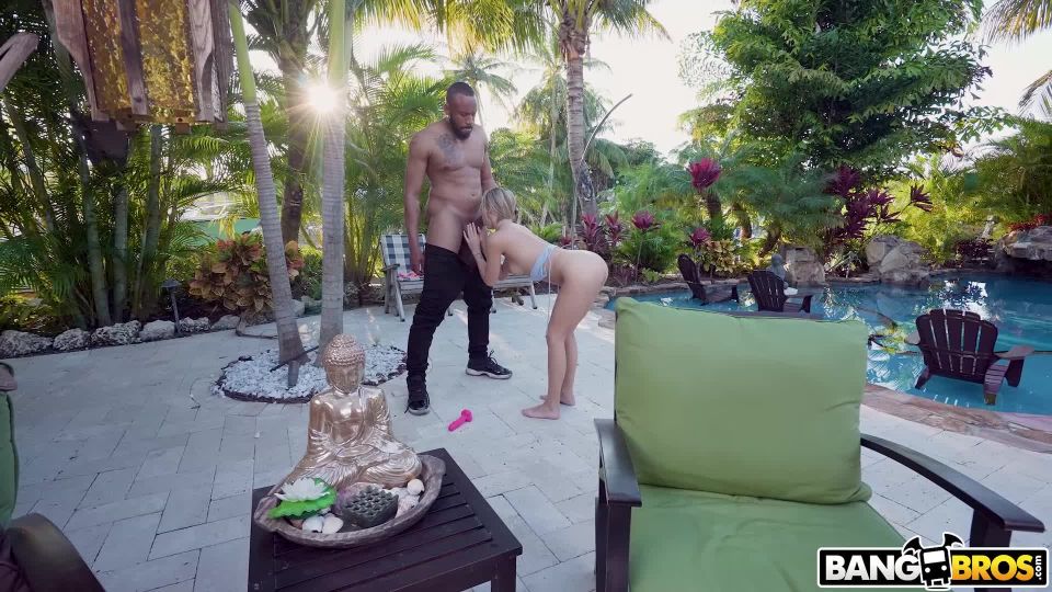 Dildo Babe Wants Dick Fisting