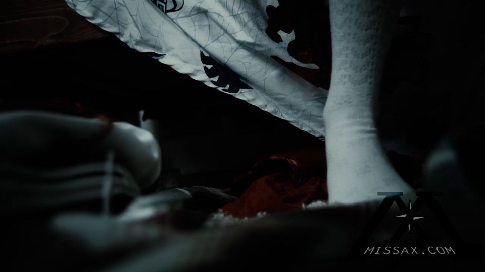 Allie Summers CTRL-ALT-DEL Hermana II (Porno fetiche)