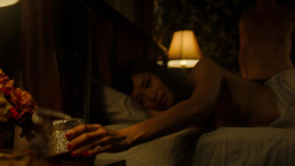 Charlene Almarvez - Ciudad en una colina s01e05 (2019) HD 1080p - (Porno de Celebridad)