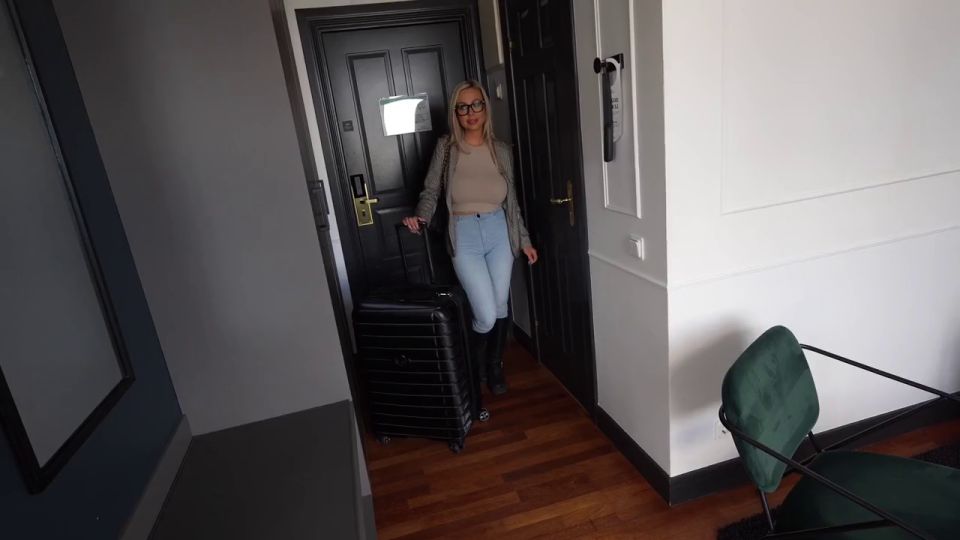 SWE MANDA - Amanda Bredén - Big tit Secretary MILF