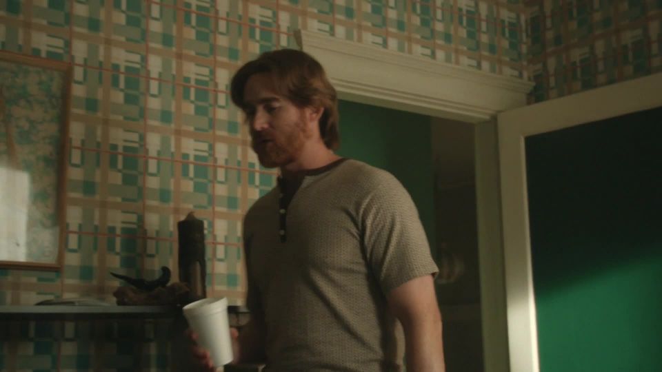 Xosha Roquemore, Ashley Romans, Ari Graynor, Claire Proctor - Estoy muriendo aquí s02e04 (2018) HD 1080p!!!