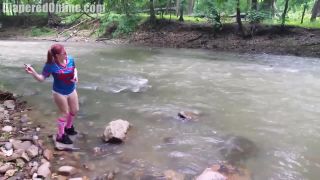 DiaperedonlineKaley Kaley Diaper expuesto en el río