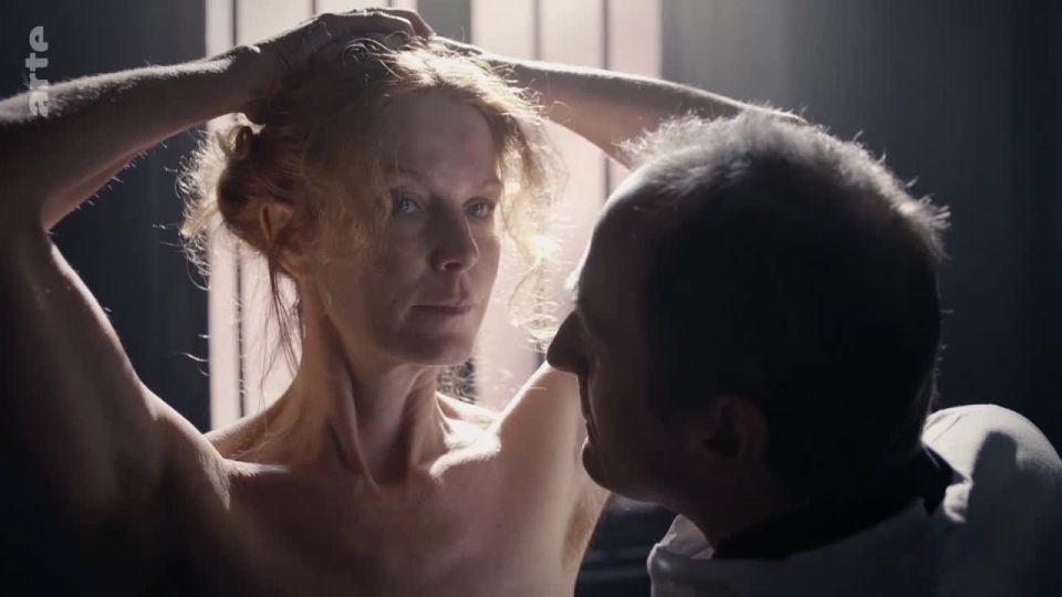 Esther Schweins - Sie hatten keine Wahl La victoria de la mujer (2018) HD 720p - (Porno de Celebridad)