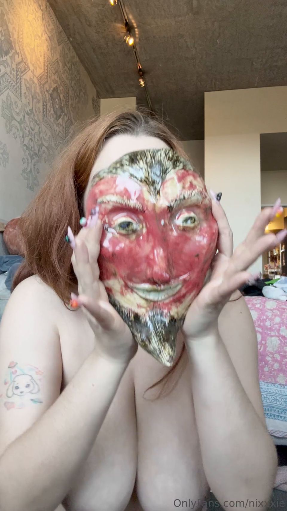 solofans - nixxxie (envase de vídeo) 0hjf2usv7a7n22flco88c source