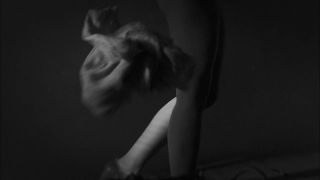 Anna D'Annunzio - La beaute carnívoro (2010) HD 720p - (Porno de Celebridad)