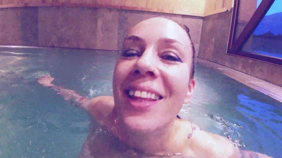 Adeline Lafouine - Naked In My Jacuzzi - Fisting