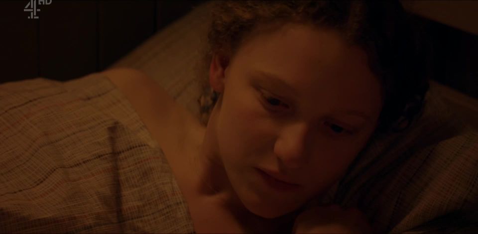 Simona Brown, Tallulah Haddon - Kiss Me First s01e02 (2018) HD 1080p!!!