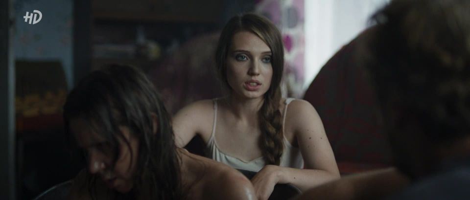 Veronika Moxireva, Yulianna Mikhnevich - Topi s01e06 (2021) HD 1080p - [Celebrity porn]