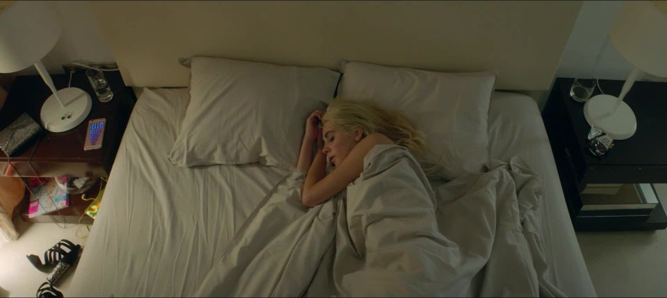 Victoria Carmen Sonne, Mill Jober - Vacaciones (2018) HD 1080p!!!