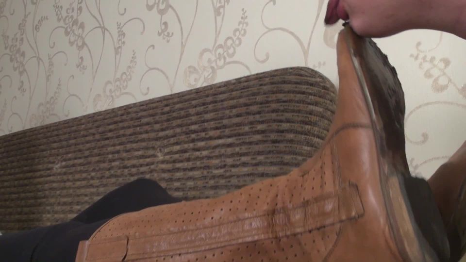 [GetFreeDays.com] Kate - My Boots Must Shine dirty feet